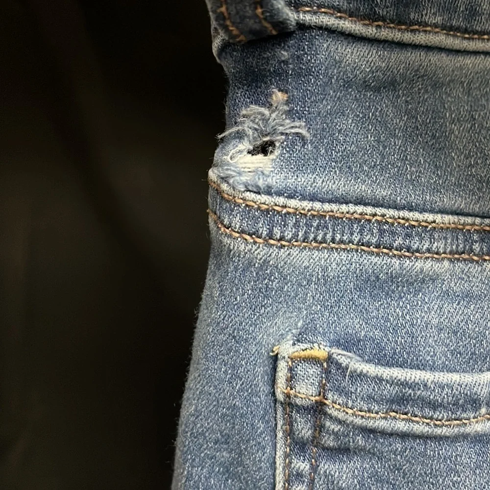 𝅺american Eagle- hi rise jegging (no distressing)
